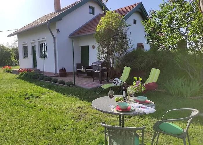 בית נופש Szolohegyi Haziko - In The Vineyard *