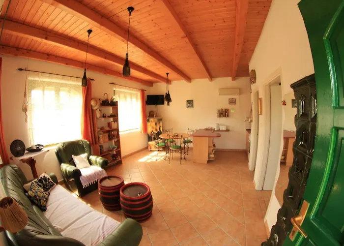 Szolohegyi Haziko - In The Vineyard בית נופש *